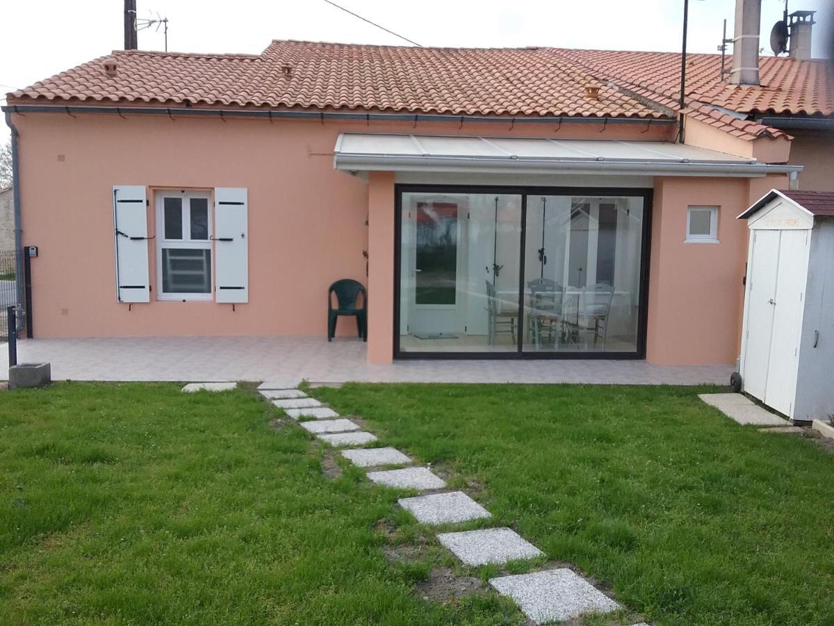 Villa Les Hirondelles à Jau-Dignac-et-Loirac Extérieur photo