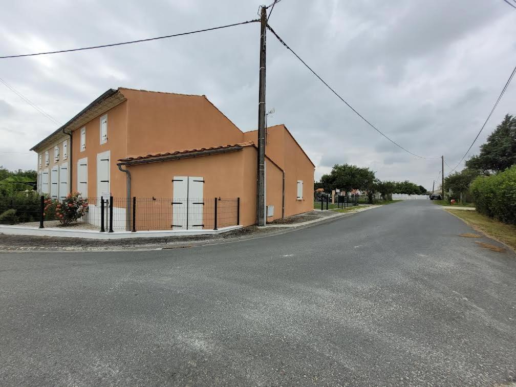 Villa Les Hirondelles à Jau-Dignac-et-Loirac Extérieur photo