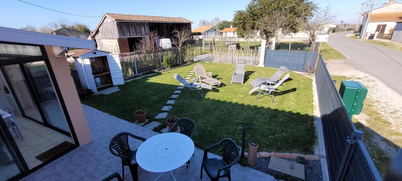 Villa Les Hirondelles à Jau-Dignac-et-Loirac Extérieur photo